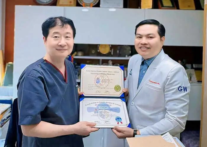 bằng cấp bác sĩ Phùng Mạnh Cường